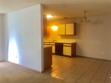 EAT-IN-KITCHEN