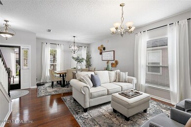 05-Living Room to Dining