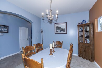 Dining room.