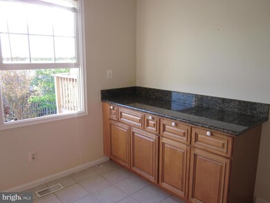 6544 Skylemar Trail, Centreville, VA 20121 - photo 3