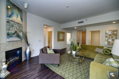 005_Living Room
