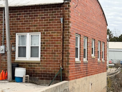 506 E Main St, Mishicot, WI 54228 - photo 4