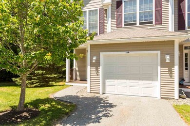 24 Lilac Ln, Newmarket, NH 03857 - photo 3