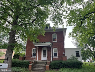 1031 Wayne Ave, Reading, PA 19610 - photo 2