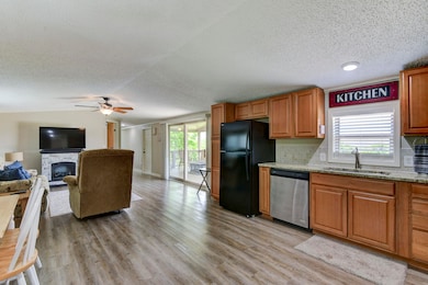 Kithen to Living & Deck