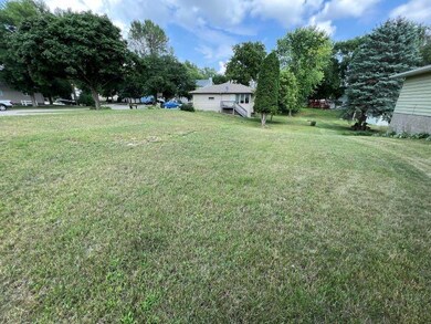 819 Reiman Ct, Fairmont, MN 56031 - photo 3