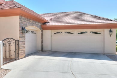 3 Car Garage