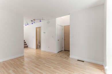 2327AlbionCir(7of23) (3)