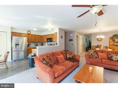 459 Berkshire Dr, Souderton, PA 18964 - photo 4