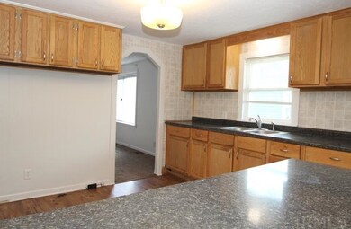 1212 E 15th St, Muncie, IN 47302 - photo 6