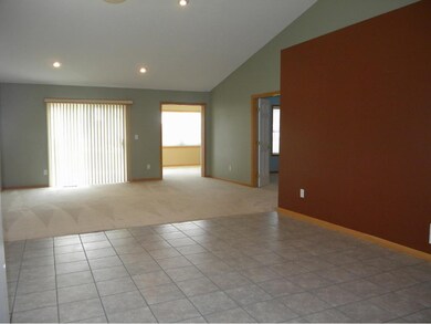 Dining room, vaulted ceiling