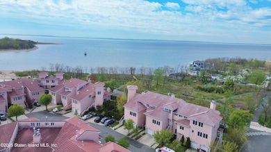 22 Harbour Ct unit 30, Staten Island, NY 10308 - photo 3