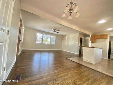 819 Barn St, Jacksonville, NC 28540 - photo 4