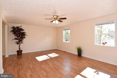 10705 Autumn Leaf Place, Germantown, MD 20876 - photo 5