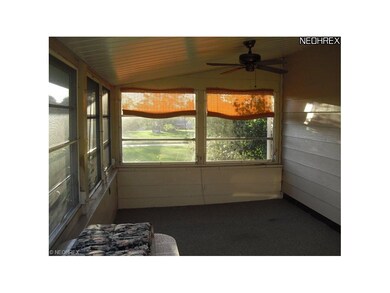 3 season room