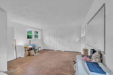 029_ey209118_698
