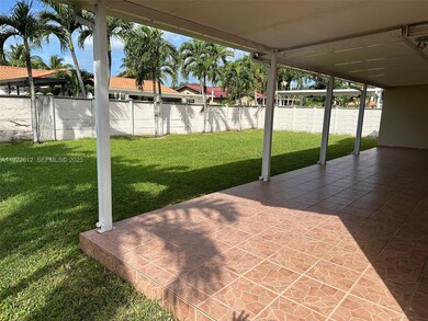 2810 SW 108th Place, Miami, FL 33165 - photo 7