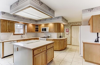 698 Wedgewood Dr, Marysville, OH 43040 - photo 6