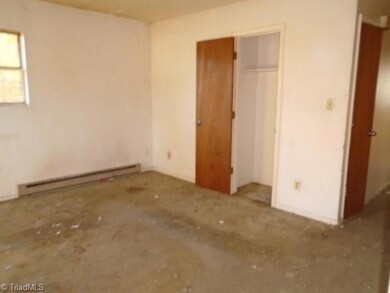 1426 R C Baldwin Ave, High Point, NC 27260 - photo 6