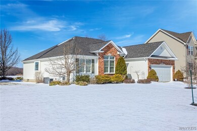 7148 Lakeside Ct, Niagara Falls, NY 14304 - photo 2