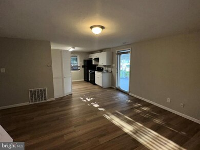 2403 Alma Rd, Halethorpe, MD 21227 - photo 2