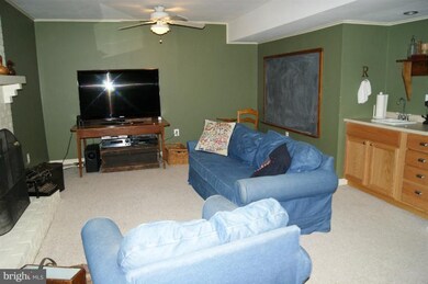 657 N Armistead St unit 79, Alexandria, VA 22312 - photo 2