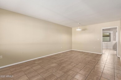 10943 W Santa fe Dr, Sun City, AZ 85351 - photo 4