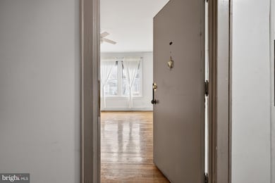 1820 Clydesdale Place NW unit 411, Washington, DC 20009 - photo 4