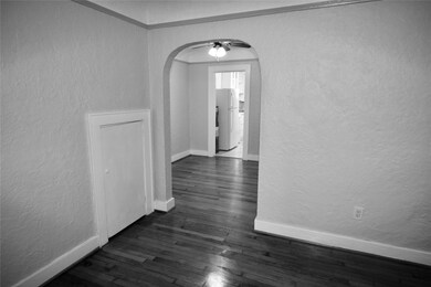 2025 Hazard St unit 2, Houston, TX 77019 - photo 4