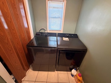 189 Kirby Rd, Raven, VA 24639 - photo 2