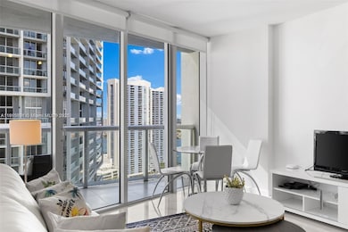 Icon Brickell Tower 2 unit 2206, Miami, FL 33131 - photo 4