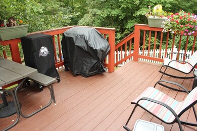 17 Marilyn Dr, Webster, MA 01570 - photo 7