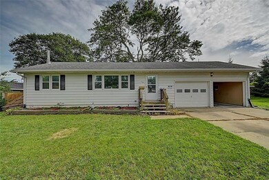 110 Marion Ct, Hiawatha, IA 52233 - photo 4