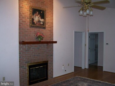 102 Black Walnut Ct, Stephens City, VA 22655 - photo 2