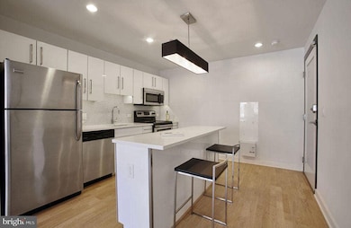 1616 Walnut St unit 1B-0908, Philadelphia, PA 19103 - photo 3