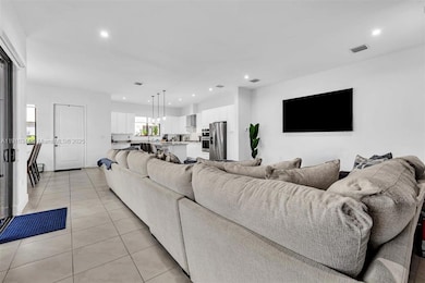 4346 NW 81st Ave, Doral, FL 33166 - photo 5