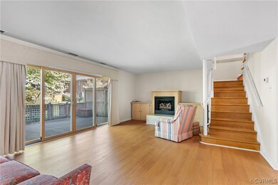 
Living room.