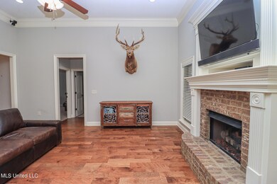 423 Julee Cir 18