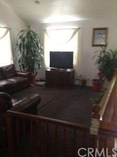 Top unit living room