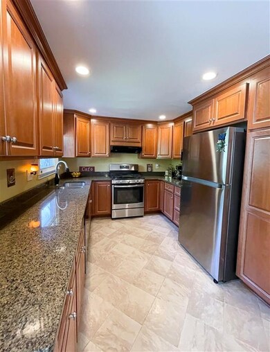 3 Cindy Dr, Nashua, NH 03062 - photo 2