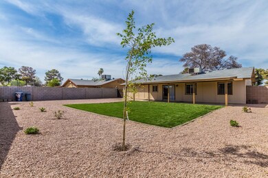 851 W Westchester large back yard