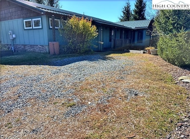 211 Apple Way, Blowing Rock, NC 28605 - photo 2