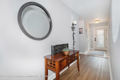 916 Montevideo Dr unit G, Lansing, MI 48917 - photo 3