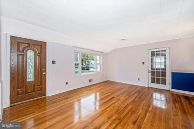 12713 Parkland Dr, Rockville, MD 20853 - photo 4