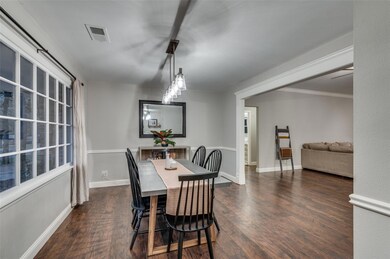 1109 Forest Oaks Ln, Hurst, TX 76053 - photo 6