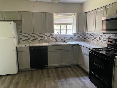 6354 Shannon Pkwy unit 12, Union City, GA 30291 - photo 6