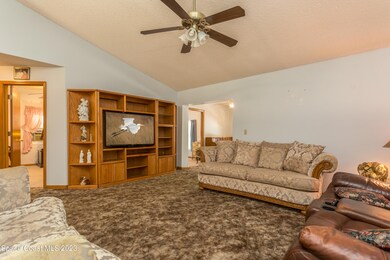 4680 Camberly St-14