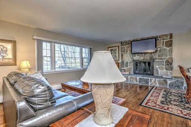 27 Osborn Ln, Monroe, CT 06468 - photo 5