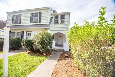 1051 Waverly St, Framingham, MA 01702 - photo 2