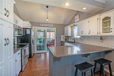 214 SW Marsh Wren St, Lees Summit, MO 64082 - photo 7